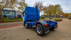 20251019-Tom-Holding-00252